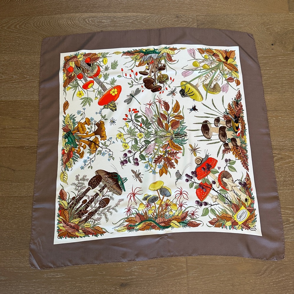 Vintage Gucci Multicolor Mushroom Print Silk Scarf